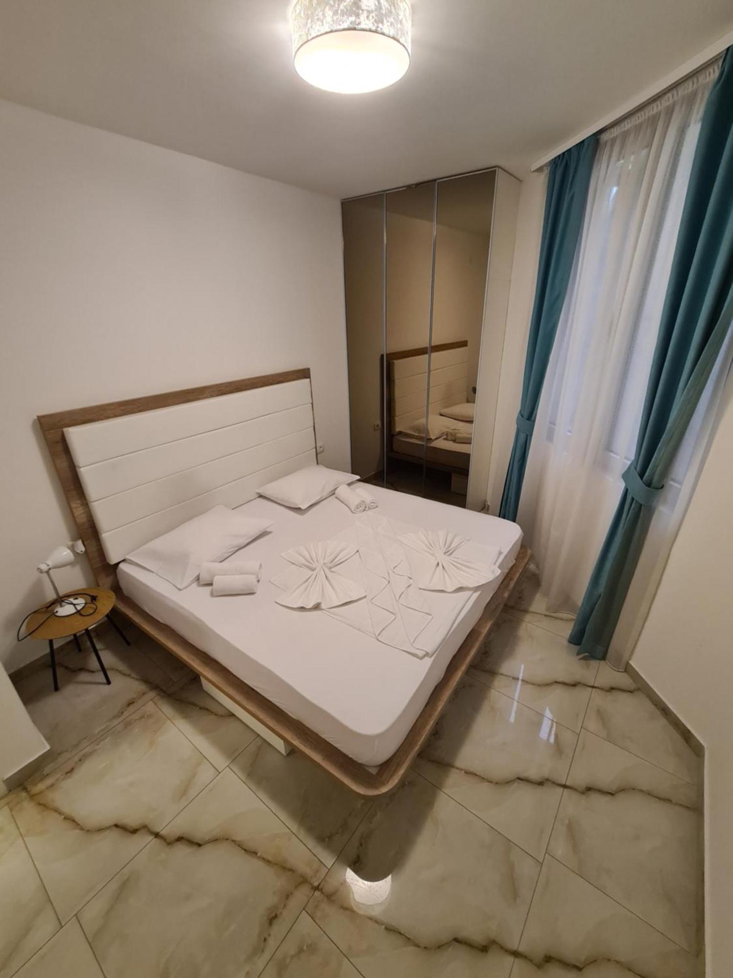 Aura Time Apartments Рафаїловичі Номер фото